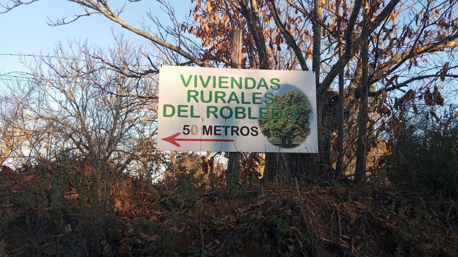 Viviendas Rurales Del Robledo Castano de Robledo Esterno foto